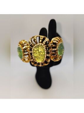 Kara Ross Goldtone Simulated Drusy Hinged Bangle NWOT